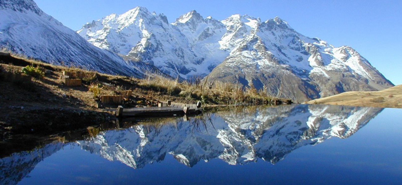Camping Montagne - Le reflet sur le lac
